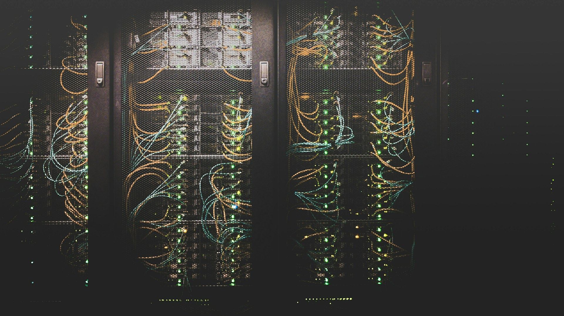 Antennes et pylône télécom — déploiement radio et infra réseau